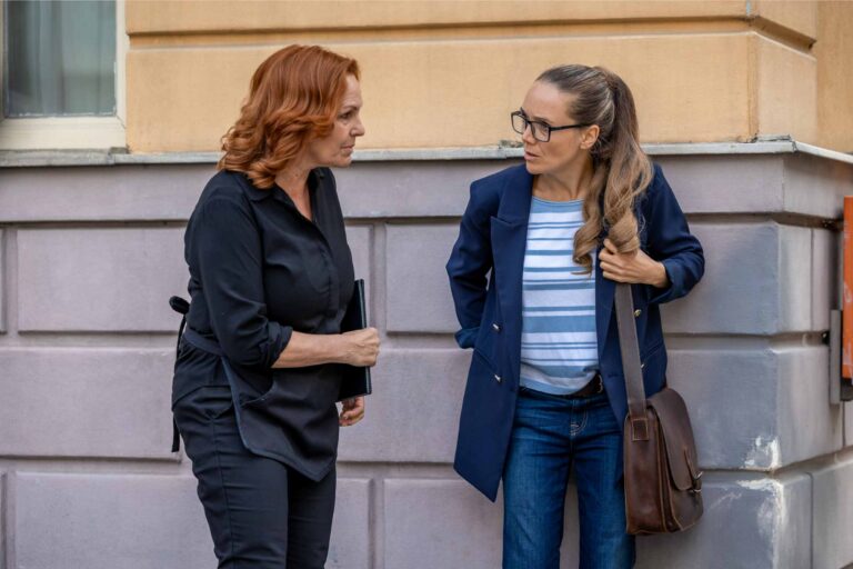 Středeční díl Ulice: Další podezření kvůli klubu, Adriana má šťastný den a hádka