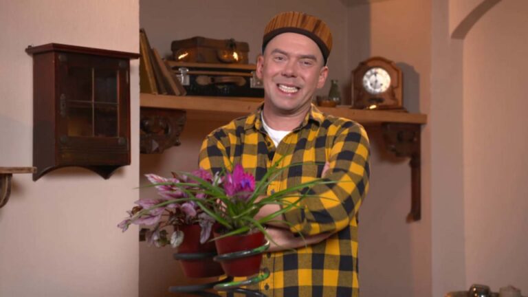 Láďa Hruška předvede recept na ovocnou tlačenku, stoličku z kyblíku i domácí fitko se zavařovačkami a Hankou Kynychovou