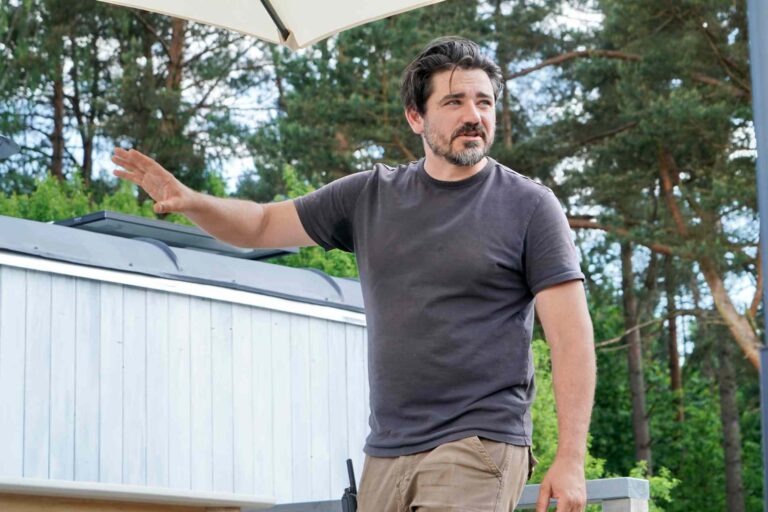 Farma Vojty Kotka míří na obrazovky. Herec ukáže, jak se městský život mění ve farmařské dobrodružství