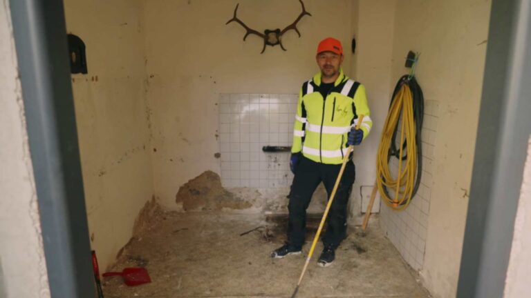 Dvě cesty k pohodovému bydlení: Potravinová soběstačnost, využití lógru z kávy a jak na omítky i pohladu