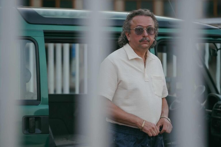 Češi, fotbal a úplatky. Novinka Štěstíčku naproti ukáže, jak se pískalo na zakázku, a kdo u toho poslouchal