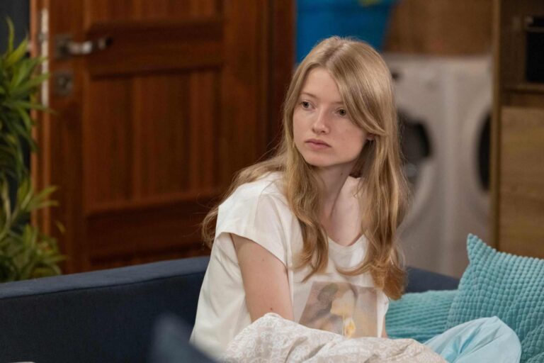 Úterní díl Ulice: Trapas s balíčkem, psychiatrická diagnóza a Karla je stažena z případu