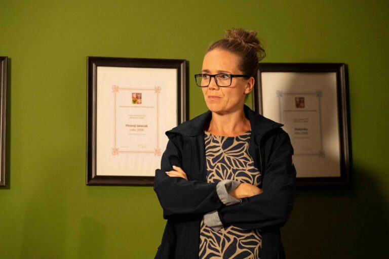 Pondělní díl Ulice: Svůdnice Vanda, nečekaný nález v popelnici a Soňa vs Pokladník