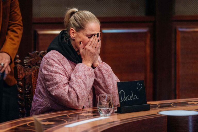 Zrádci 11. epizoda: Show opustil další hráč. Kdo je Mia doopravdy, překvapilo i Danielu