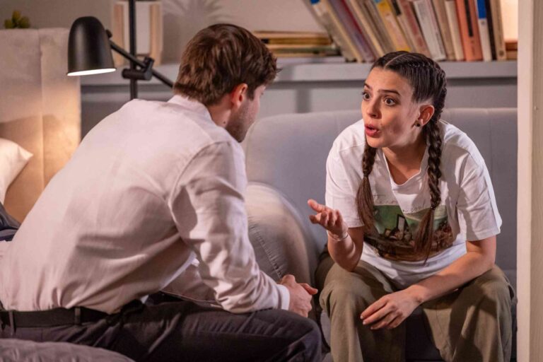 Úterní díl Ulice: Jirka ztrácí trpělivost, Karla přemýšlí o pěstounství a Luděk chce mít Vandu pod kontrolou