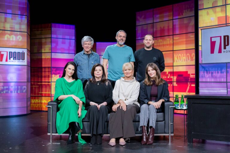 7 pádů Honzy Dědka: Žárlivá Sandeva, seznámení v kokpitu nad Paříží, demonstrátorka zboží a chlípník z Reduty