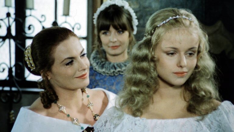 Jak se budí princezny: Hrušínskému šlo o život, z vody jej tahal jeřáb, Švormová se málem utopila a kam se poděla Růženka