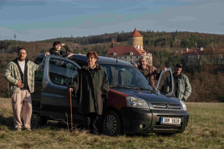 Česká televize představila jarní program: Živé doučování, návraty klasik i nová detektivka