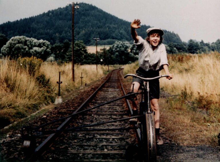 Páni kluci: Výše honoráře, Lábus dva dny koktal, zásah cenzury a proč tvůrci chtěli změnit jméno stanice