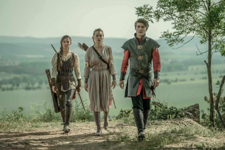 Princezna zakletá v čase: Tři těhotné herečky, runy, latina, role jako splněný sen babičky i šípy do štábu