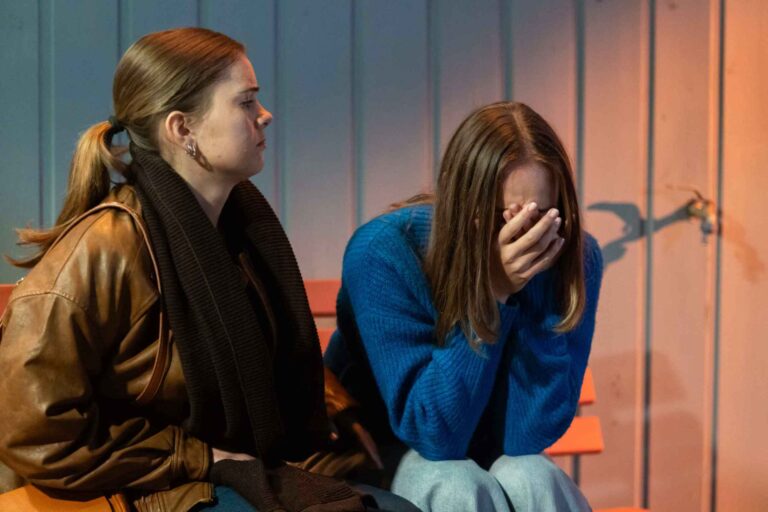 Čtvrteční díl Ulice: Některé vztahy prochází zkouškou, jiné končí