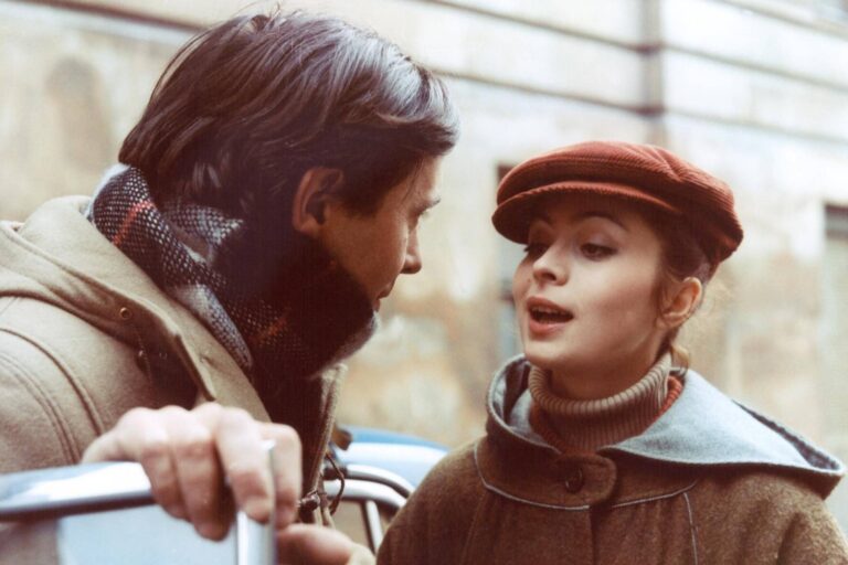 Vrchní, prchni: Nárožný zuřil, Patrasová obelhala režiséra a Svěrák přišel o scénu s Menšíkem