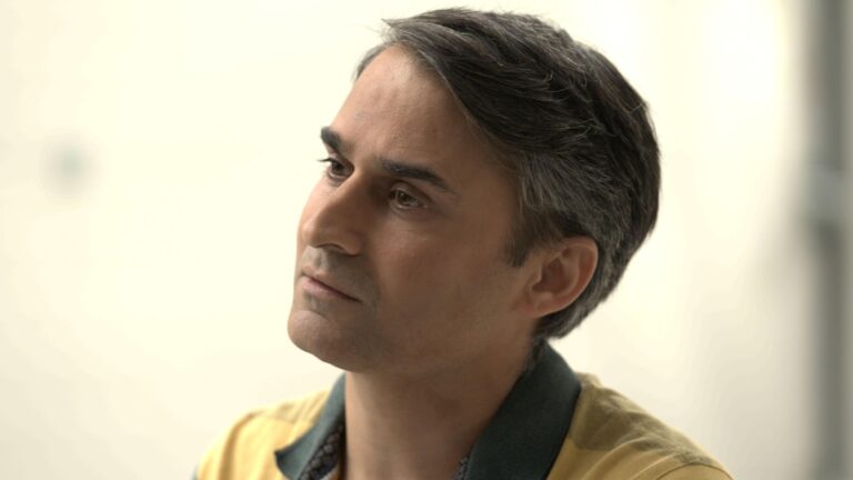 Strach v českých ložnicích: Zpověď agresorů i slavných obětí. Promluvil Šebek i synové Monyové