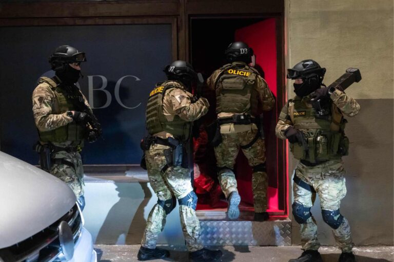 Příští týden v Ulici: Zásahovka, Soňa v převleku, Jolana se neudrží a napětí v Království vrcholí