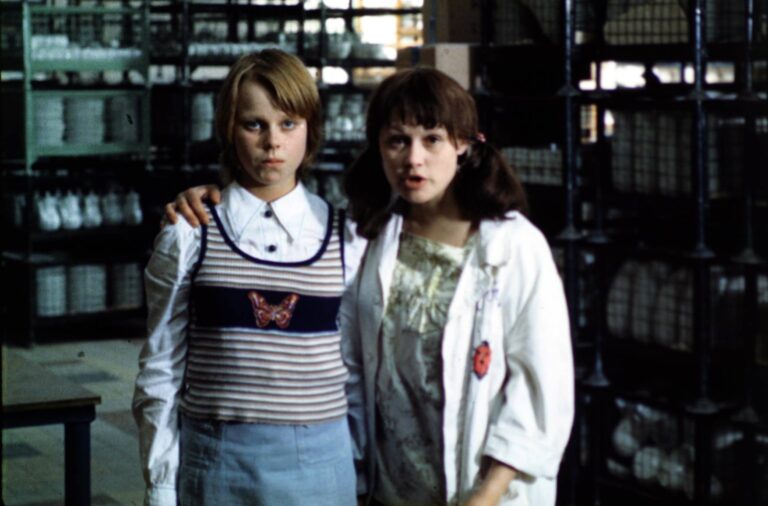 Holky z porcelánu: Tragická smrt ve 23 letech, zničený život Kořínkové a pláč ostříhané Havlové