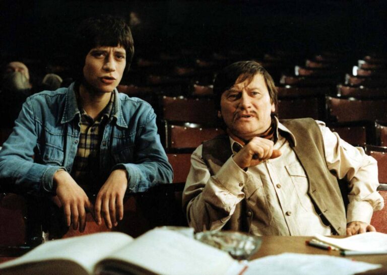 Jak svět přichází o básníky: Kříž bral 120 korun, Borůvka se odmítla odhalit a trojka z chování