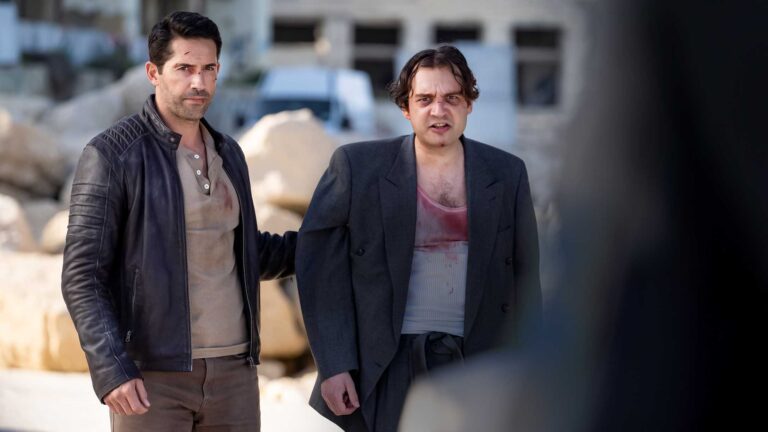 Poslední role Raye Stevensona. V Ostrově zabijáků se loučí jako absolutní legenda