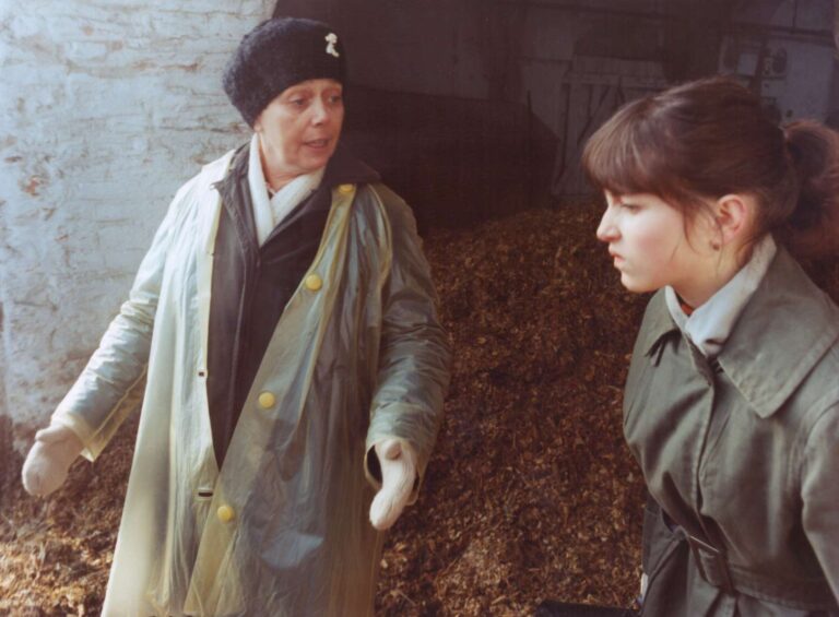 Sestřičky: Utajená láska, zděšení cenzoři a koupel v hnoji