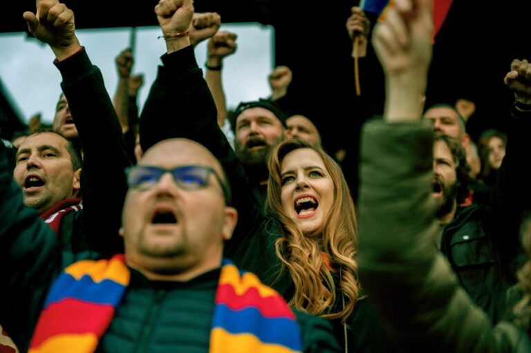 Kouzlo derby: Slávista trpěl v dresu Sparty, záchvaty smíchu a radši hokej než fotbal