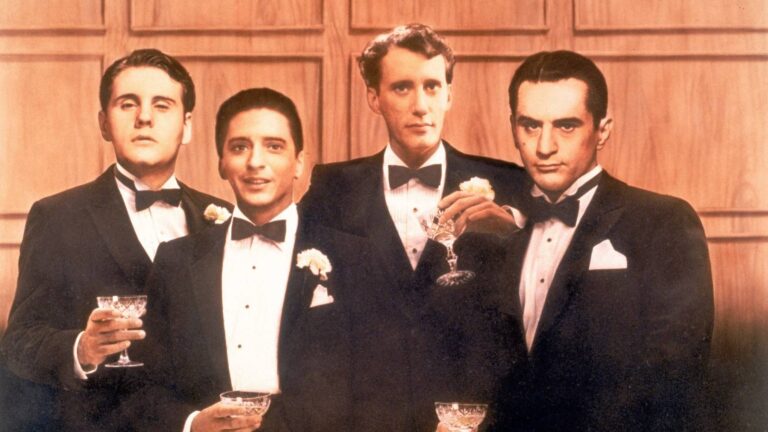 Tenkrát v Americe: Režisér odmítl Kmotra, De Niro zaplatil zuby a mladý herec zemřel před premiérou