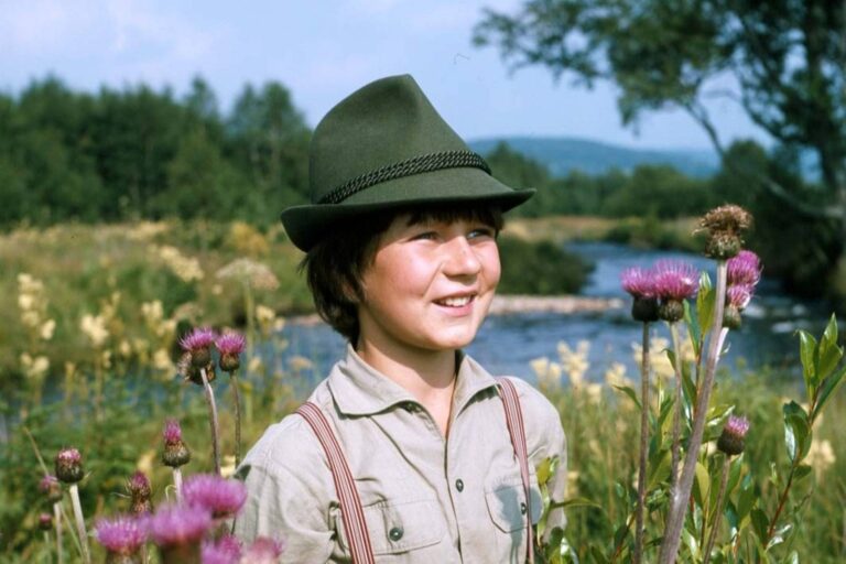 Za trnkovým keřem: Vystřižená scéna na diskotéce, úmrtí na place a chalupa za 6 tisíc ročně