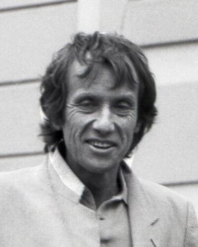 Yves Rénier